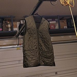 Men's XL Barbour waterproof reversible vest green